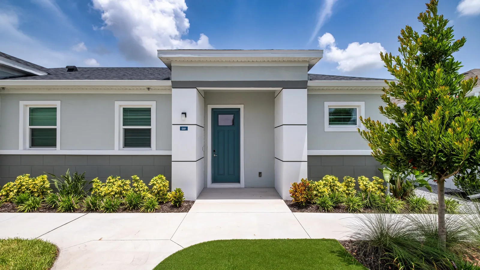 Yardly Artisan Lakes in Palmetto, FL. This beautiful community has pet-friendly 1- & 2-bedroom homes with backyards, and patio lanai's for rent, and also features a pool, onsite gym dog park, pickle ball court, and community clubhouse.